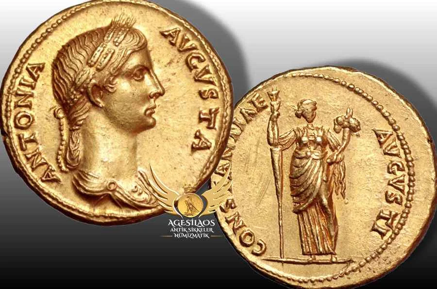 Örnek sikke imparator Claudius döneminde darb edilmiştir ve Antonia'nın [Genç Antonia ya da Antonia Minor] ölümünden sonraki tasvirini taşır ve oğlu Claudius tarafından tahta çıkışı üzerine onun anısına darb edilmiştir [MS 41-45]. 