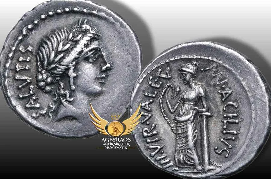 Manius Acilius Glabrio'nun darb etmiş olduğu antik sikkelerin ön yüzlerinde Salus büstü, arka yüzlerde ise Yunan sağlık tanrıçası Hygieia'nın [Asklepios'un kızı] Roma mitolojisindeki karşılığı Valetudo tasvirleri görülmektedir.