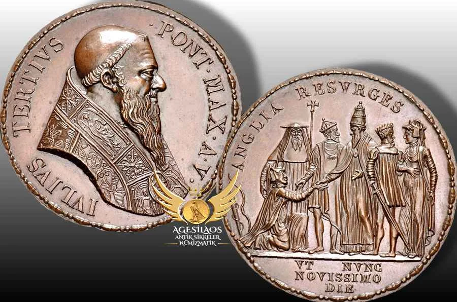 VIII. Henry Roma ve Papa VII. Clemens ile olan anlaşmazlığı nedeniyle aforoz edildi ve böylece kendini yeni kurulan Anglikan Kilisesi'nin başına geçirdi. 